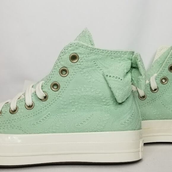 Converse Women's Chuck 70 Bow Hi Tops Size 9 Sticky Aloe A10245C NWT - Picture 2 of 9